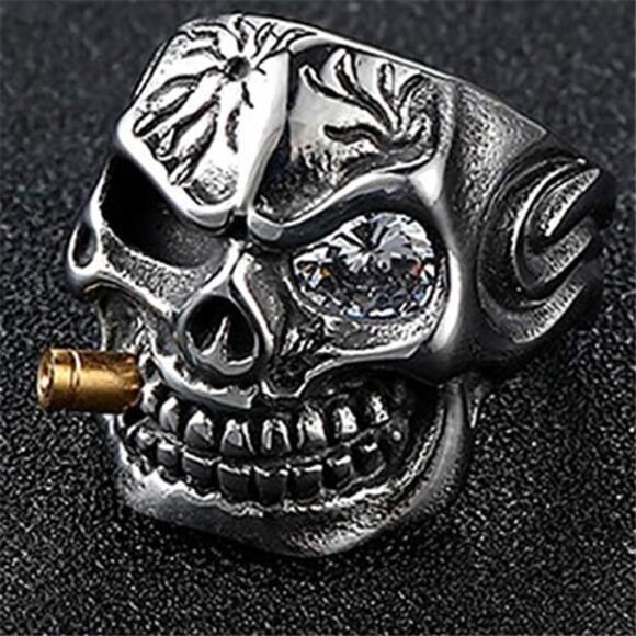 Vintage Stainless Steel Gothic Skull Ring - Picture 4 of 5